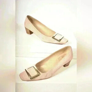 ROGER VIVIER Pink Blush Soft  Suede Belle Gold Buckle Shoes 38.5EU 8.5US France